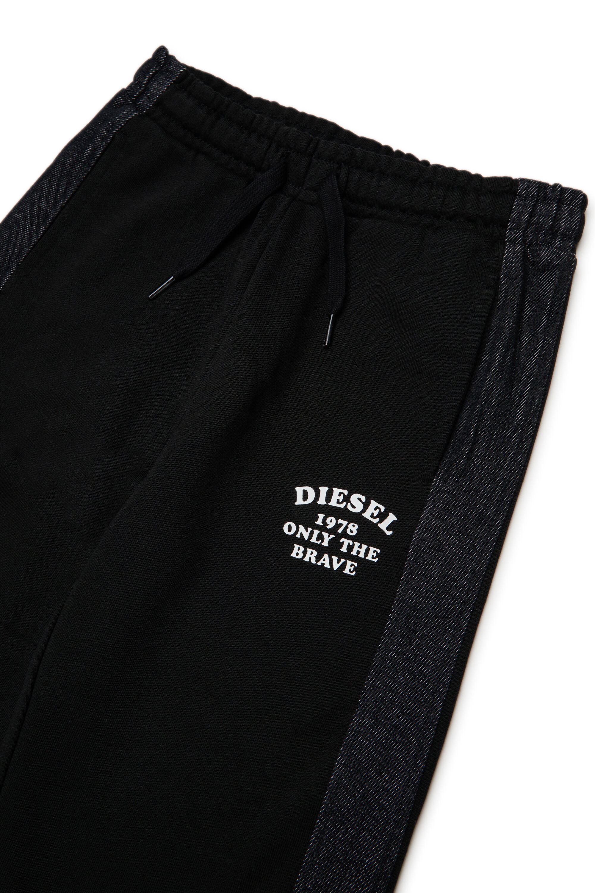 PTEAN, Black