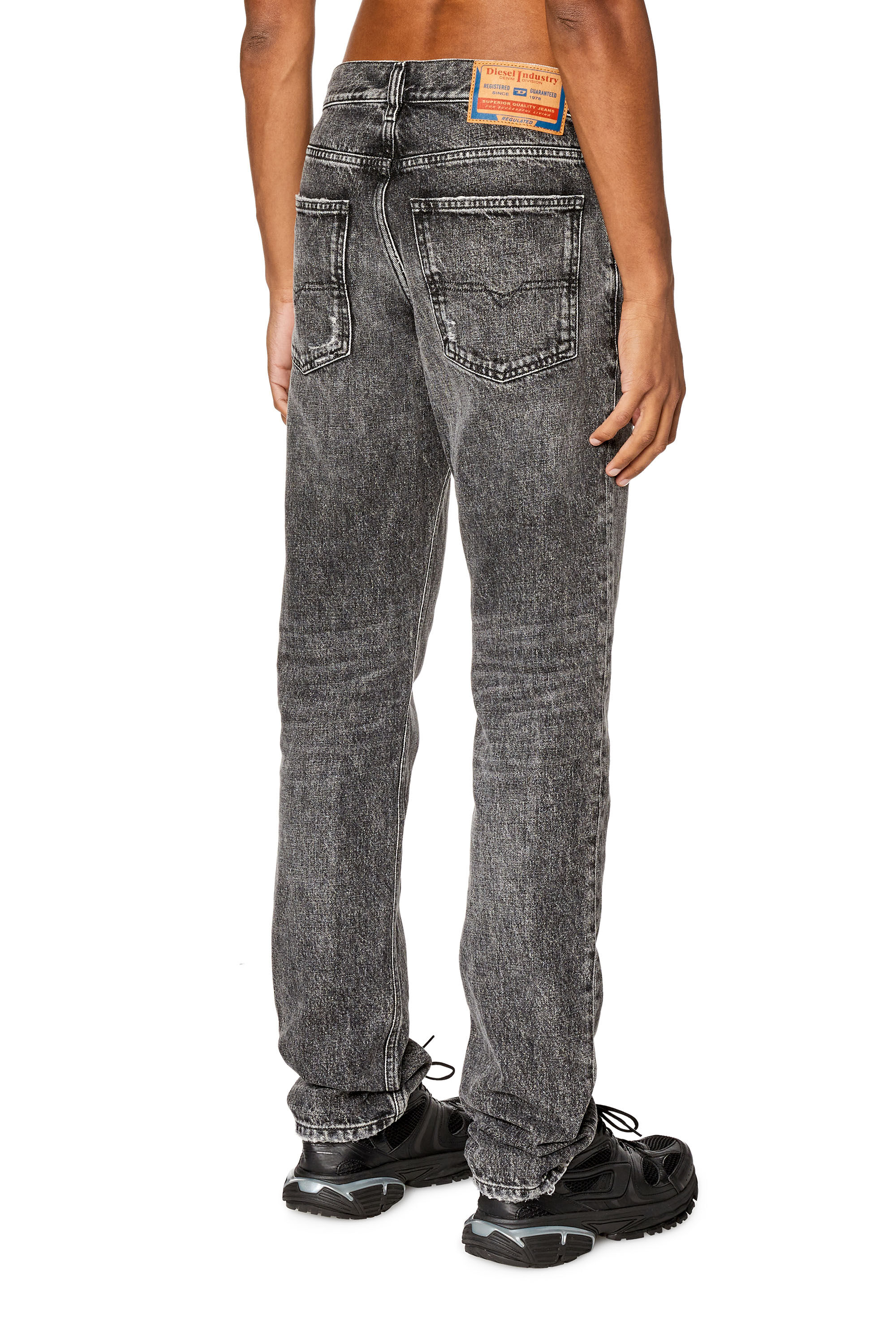 Diesel - Straight Jeans 1995 D-Sark 007S1, Black/Dark grey - Image 4