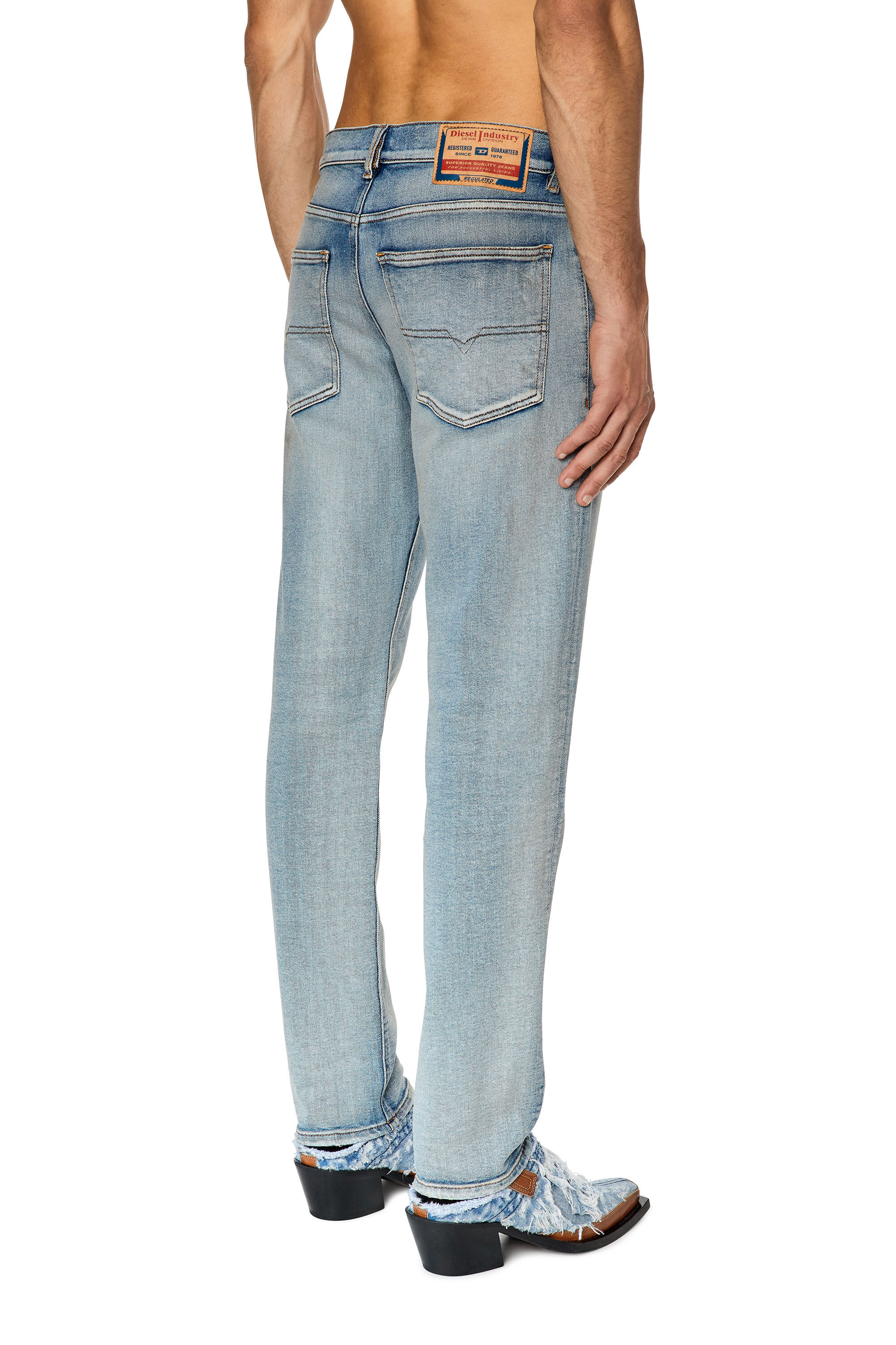 Diesel - Straight Jeans 1995 D-Sark 09E84, Light Blue - Image 4