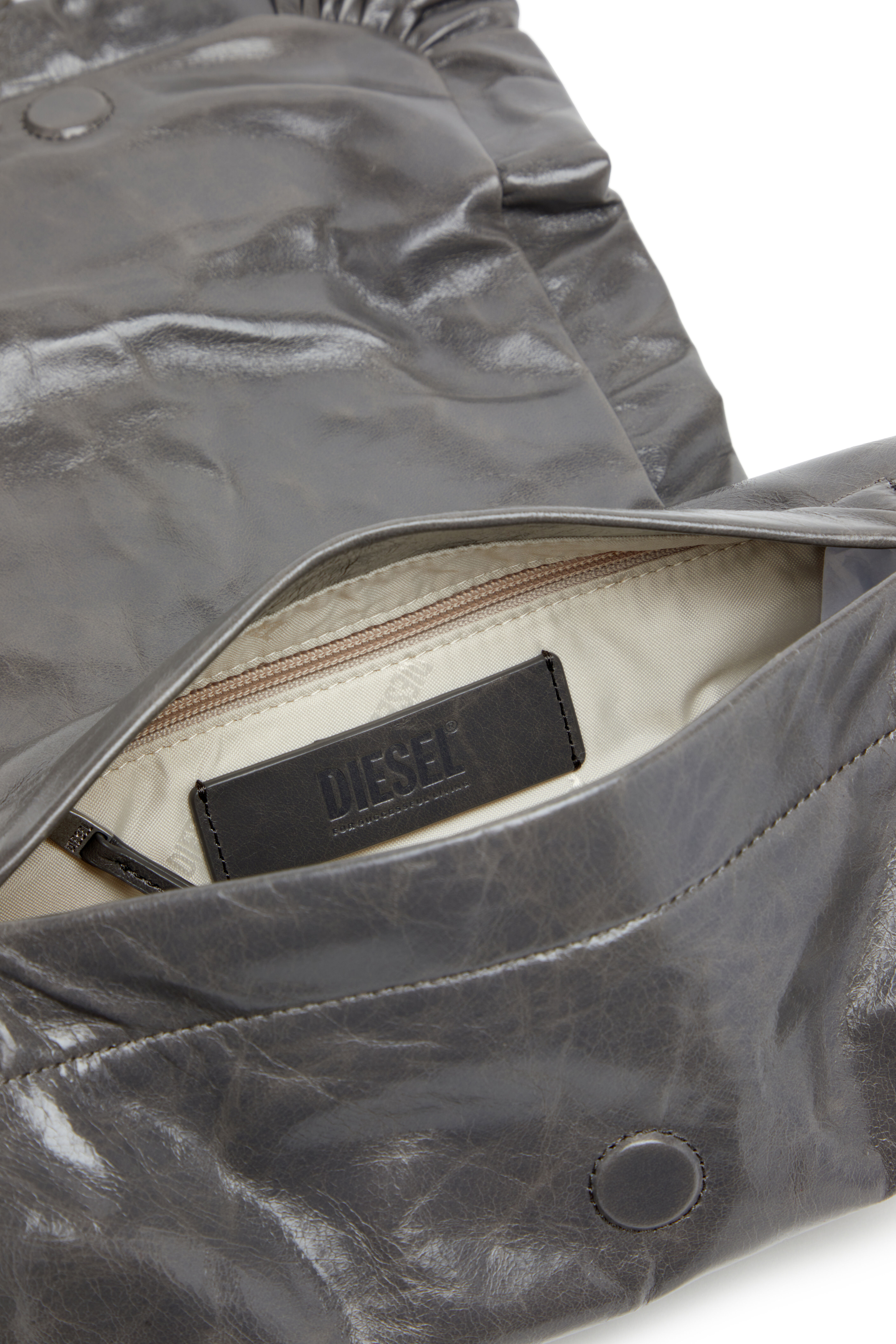Diesel - SCRUNCH-D SHOULDER S, Woman's Scrunch-D S-Shoulder bag in scrunched leather in Grey - 3