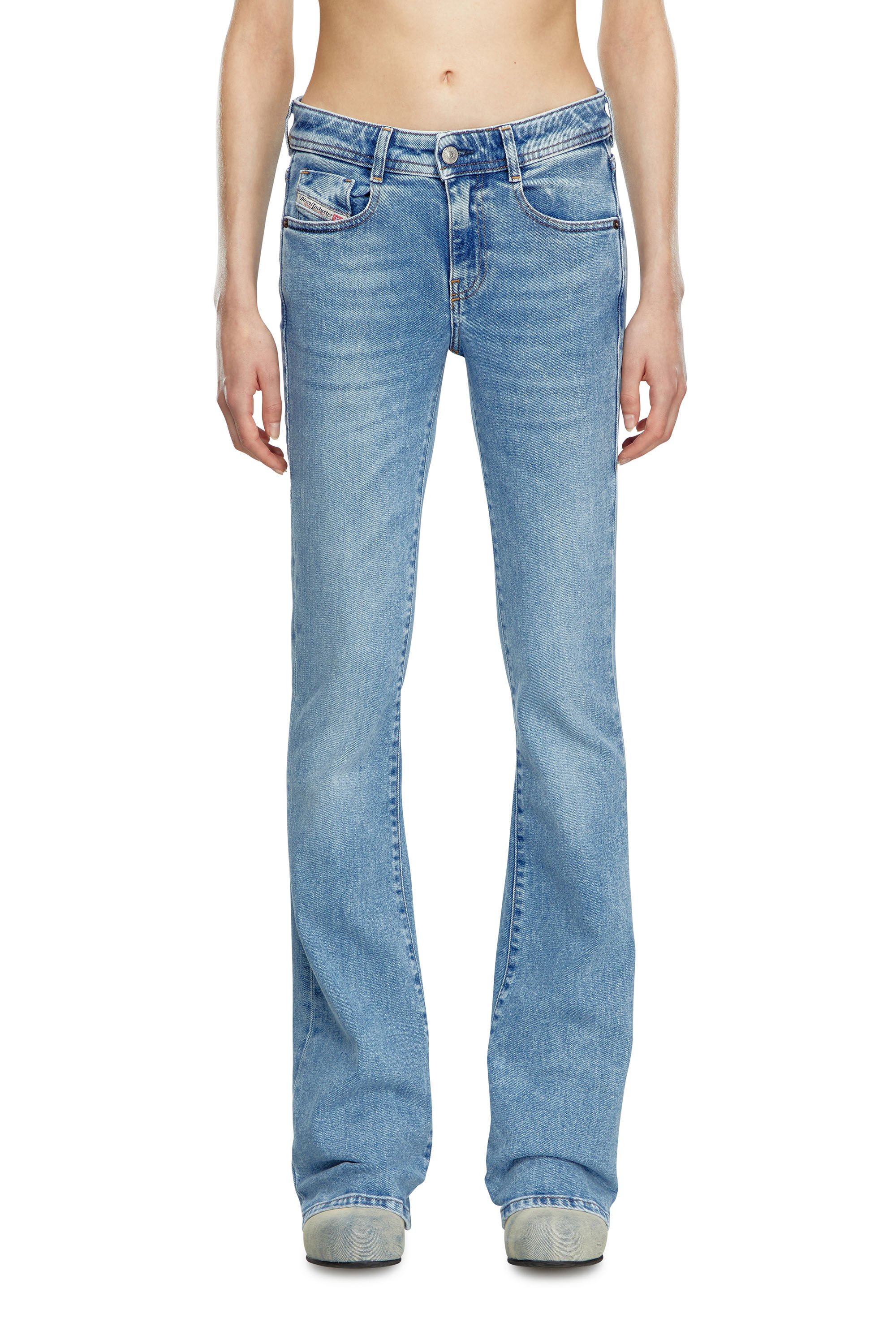 Calça flare com tenis flatform cheap