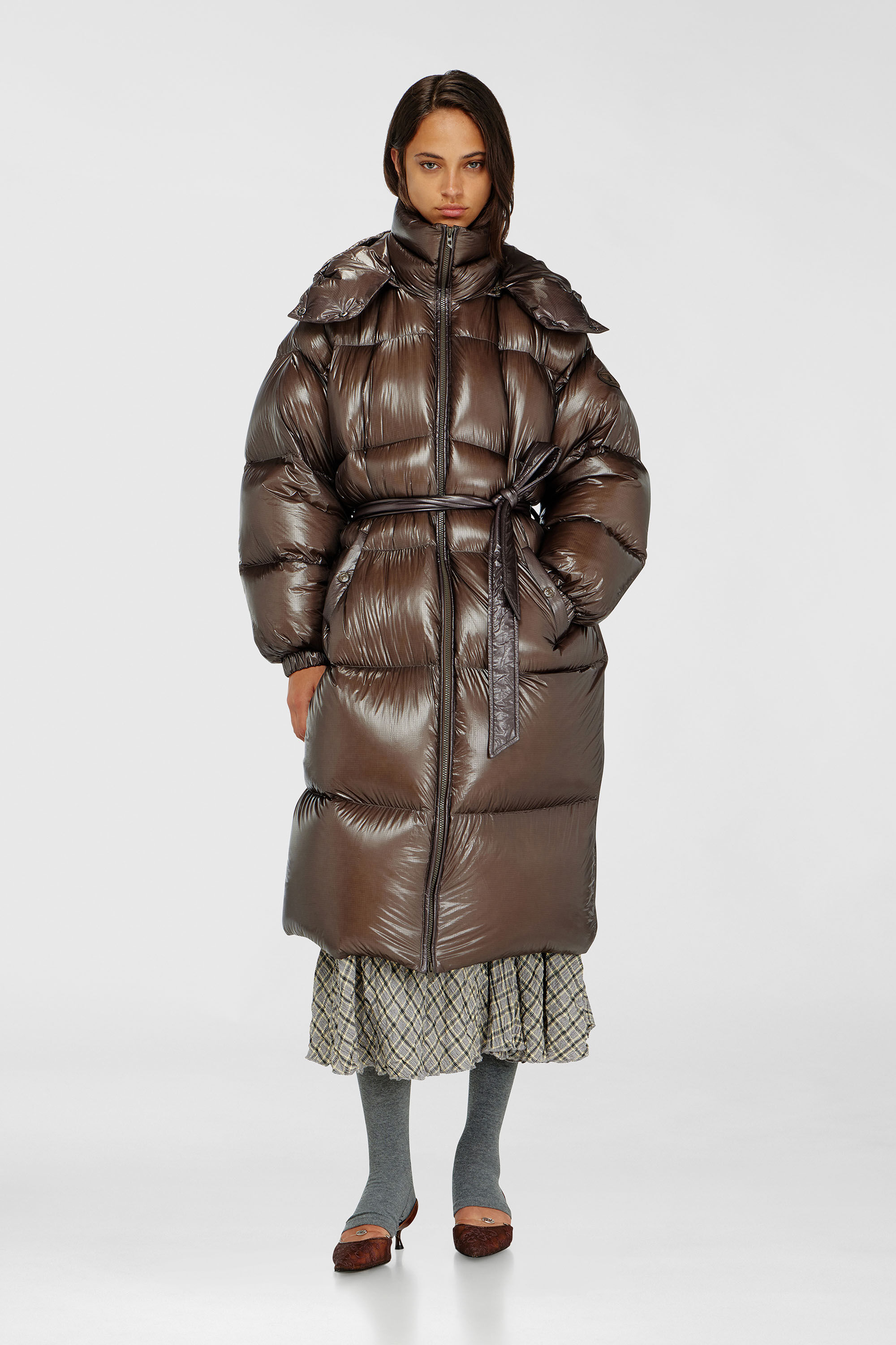 Diesel - W-ISHER, Woman's Down puffer coat in ultra-light ripstop in Brown - 1