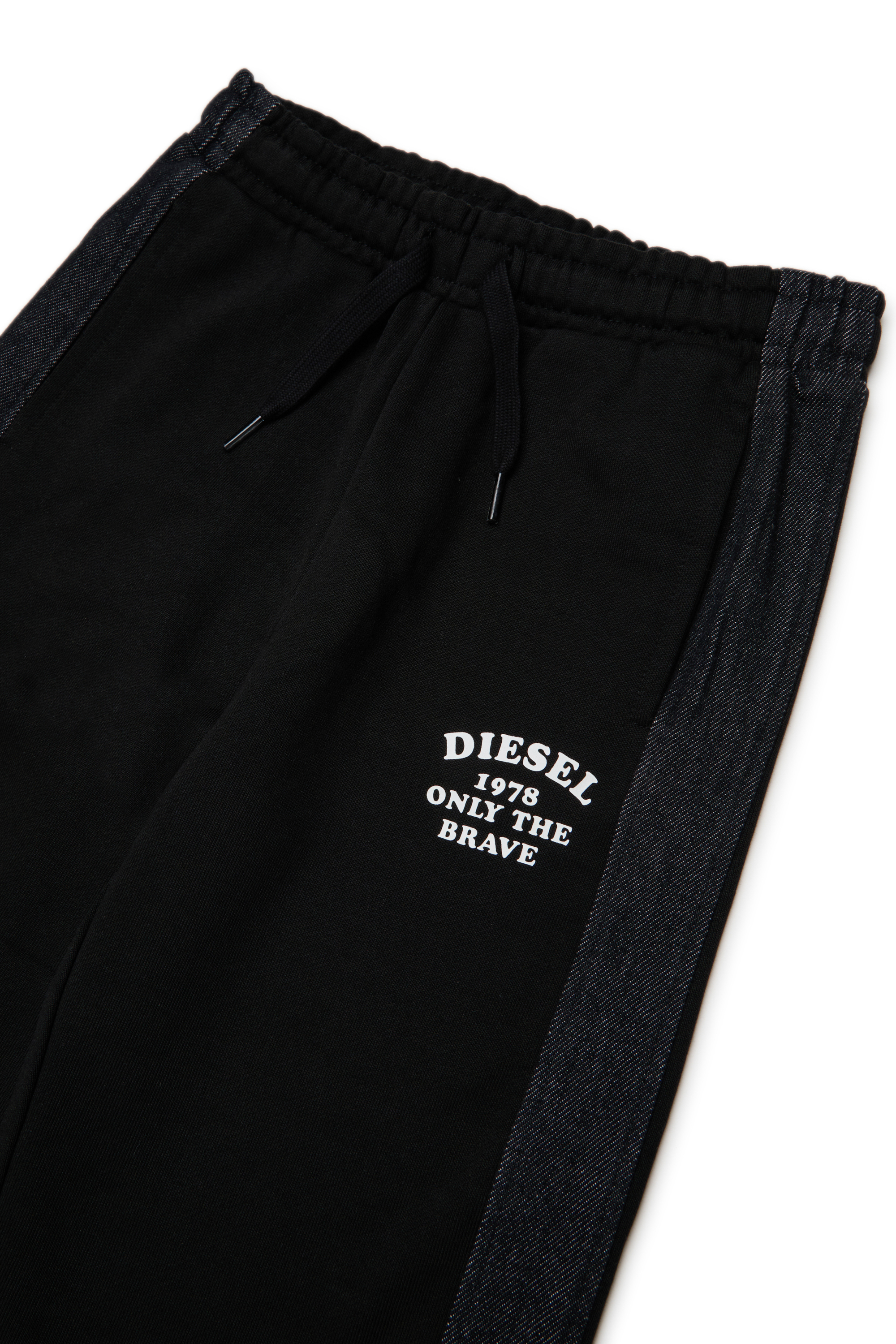 PTEAN, Black
