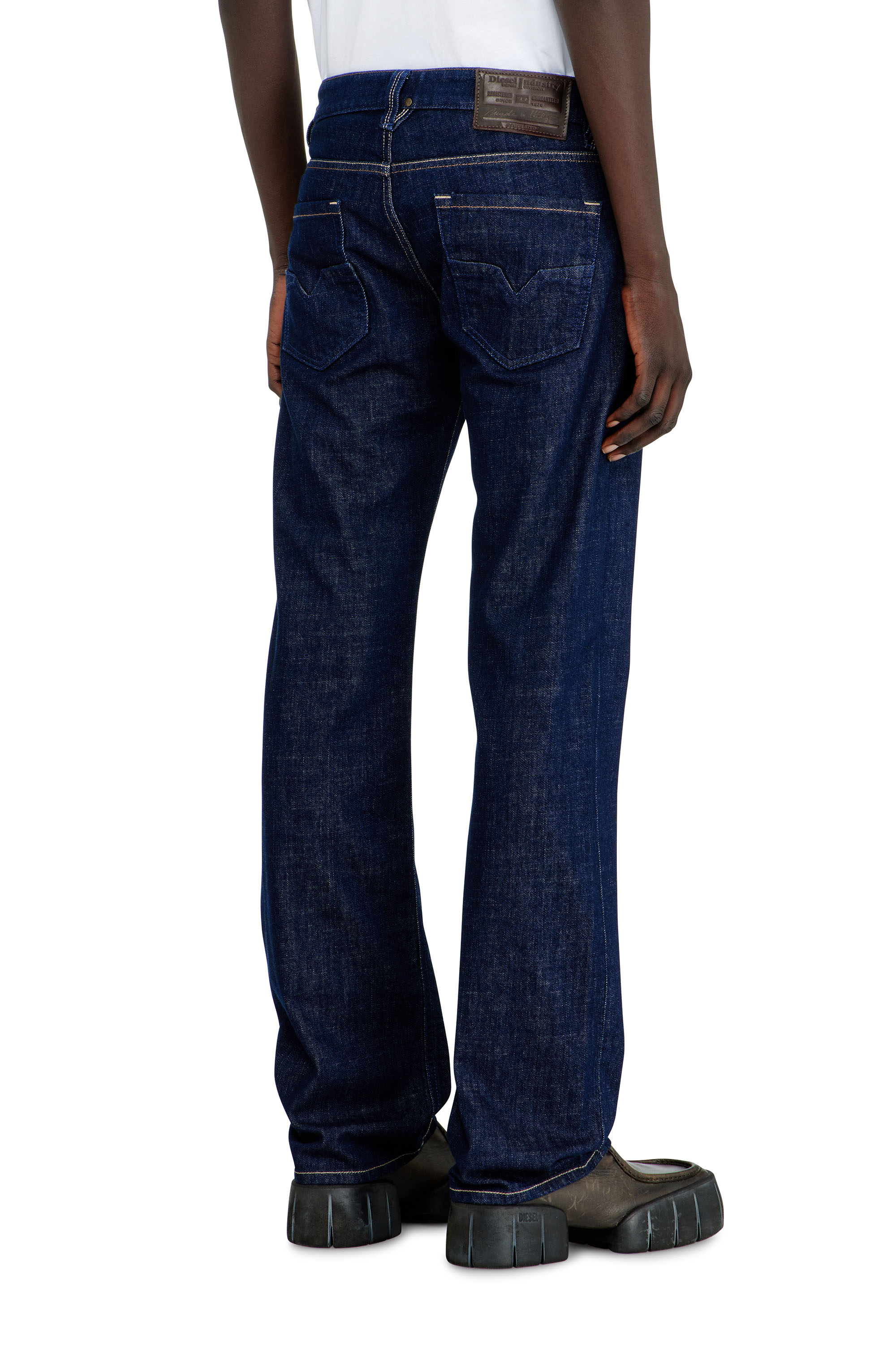 Diesel - Man's Regular Jeans 1985 Larkee 007EQ, Dark Blue - 5