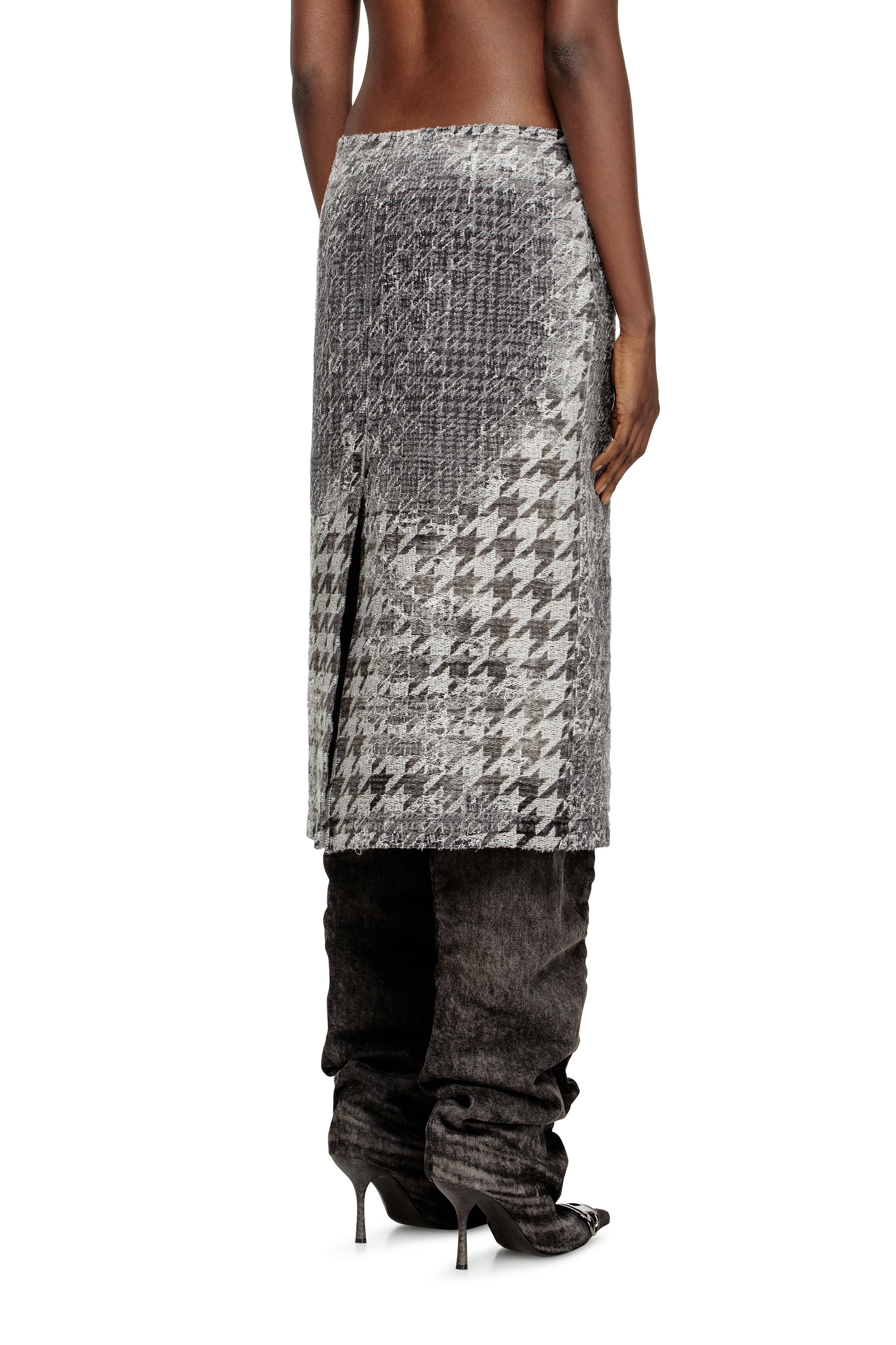 Diesel - DE- RATHIAN-FSH, Woman's Midi skirt in Prince of Wales jacquard denim in Black/White - 4