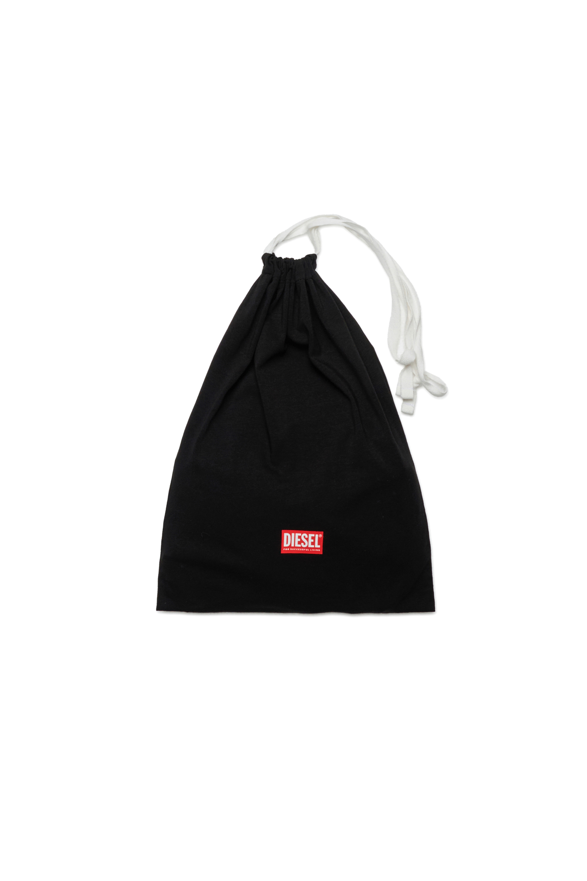 UNPER, Black/White