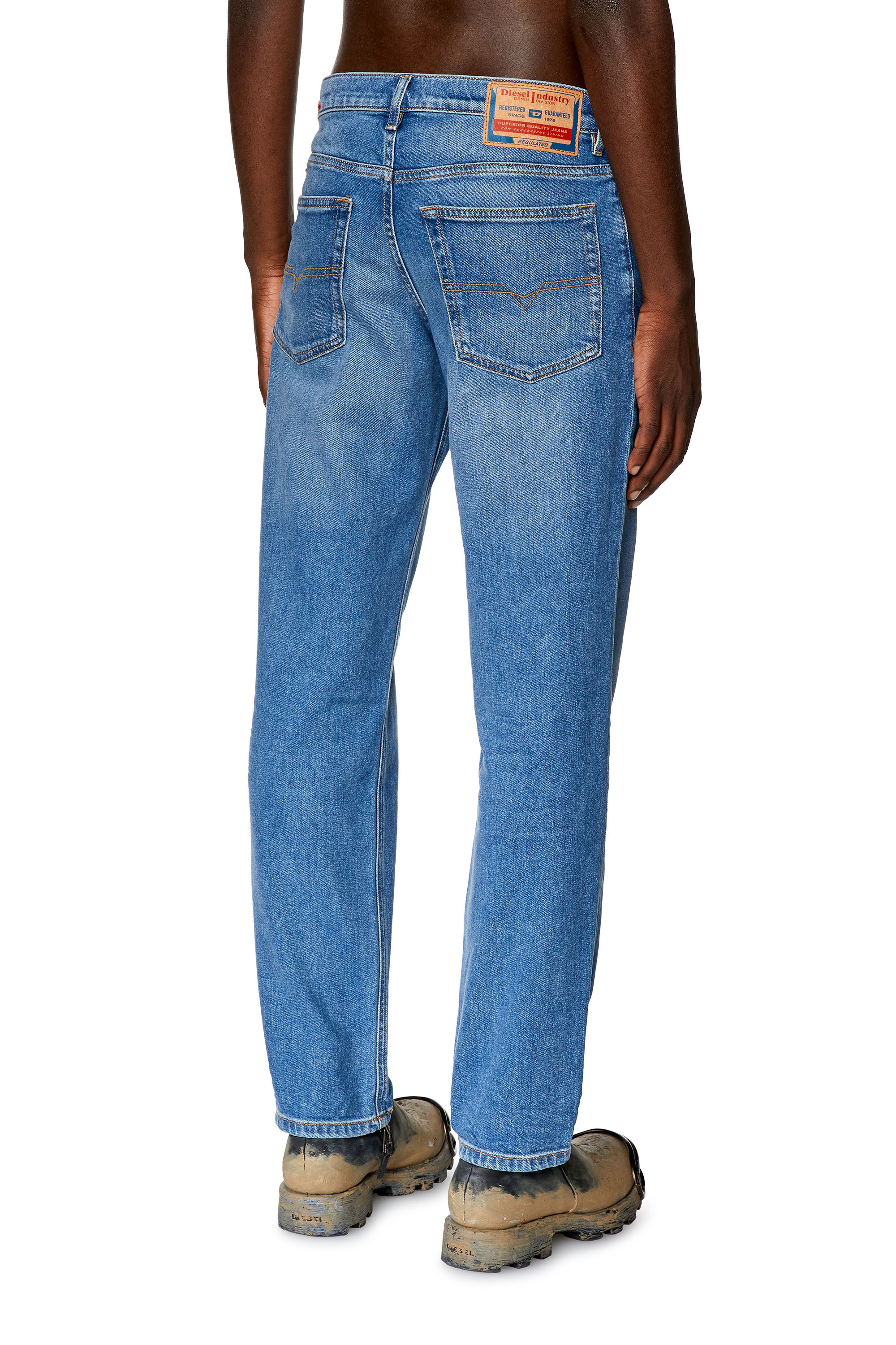 Diesel - Tapered Jeans 2023 D-Finitive 0ENAS, Light Blue - Image 4