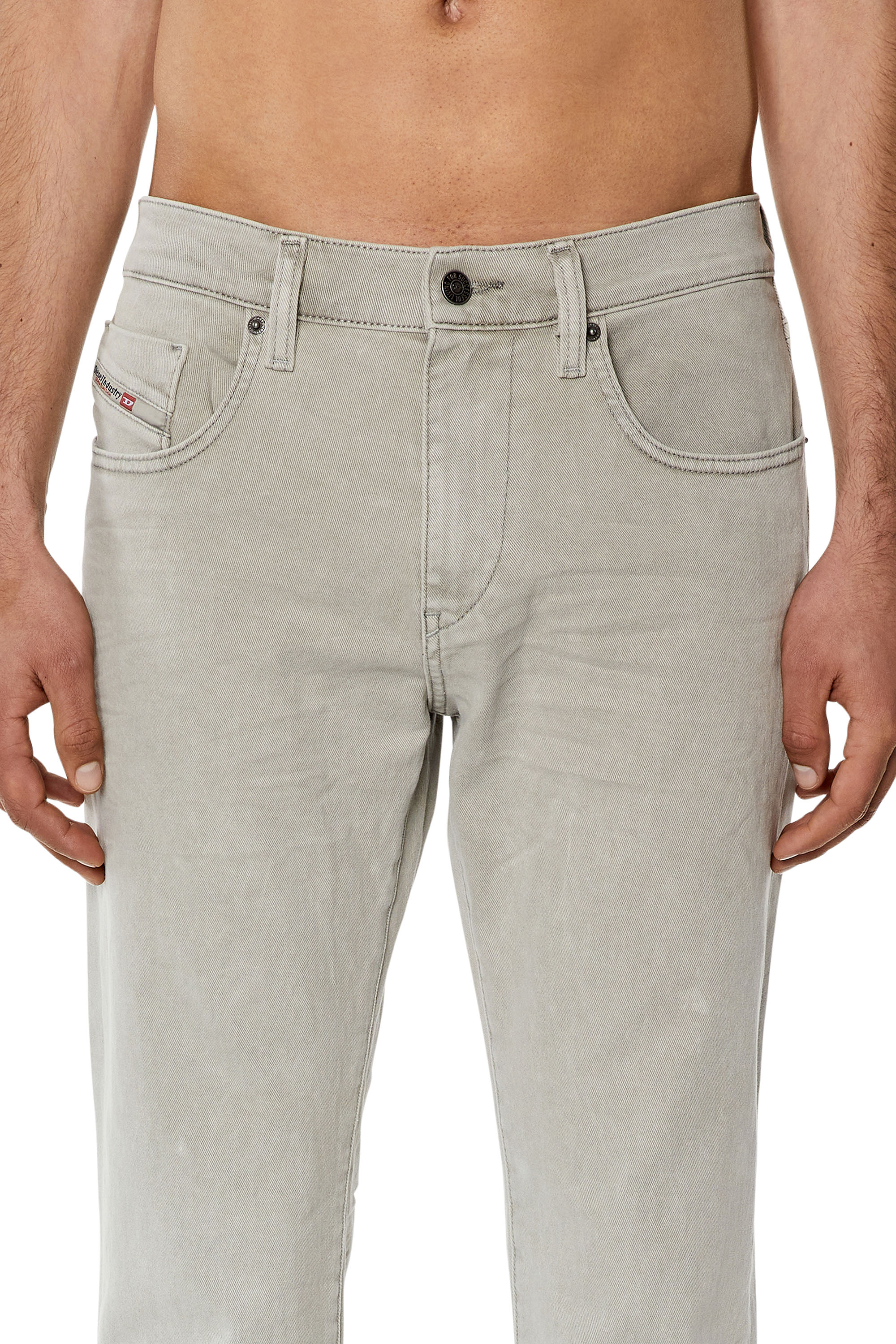 Diesel - 2019 D-Strukt 0QWTY Slim Jeans, Light Grey - Image 4