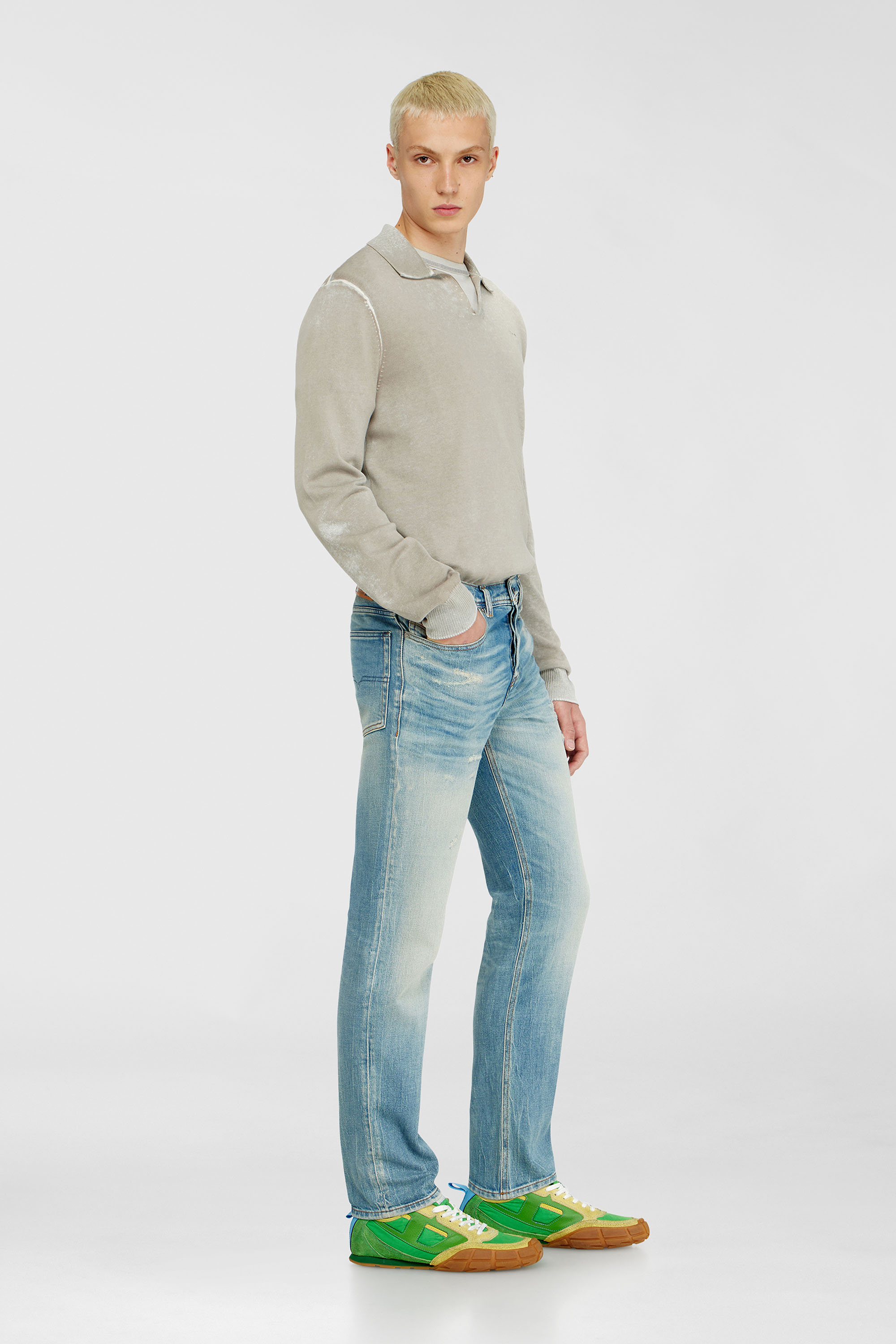 Regular Jeans 2023 D-Finitive 09P33